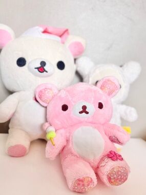 Korilakkuma and Rilakkuma plushies lot